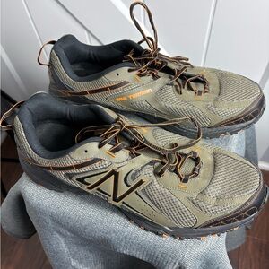 New Balance All Terrain Men's Trail Shoes -Olive/ Black Size 15